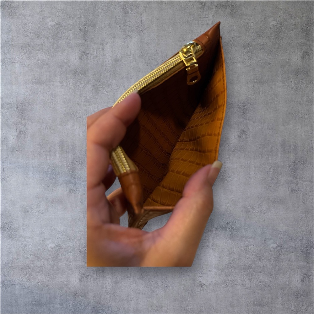 Crocodile Pattern Tan Wallet - image 5
